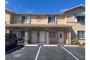3260 W 70th St 202, Hialeah 3260 W 70th St 202, Hialeah