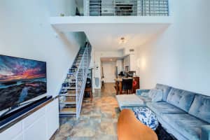 60 Sw 13th St 2820, Miami