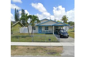 2571 Nw 5th St, Pompano Beach