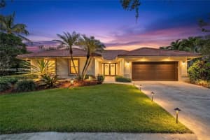 1601 Eastlake Way, Weston