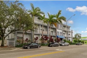 2734 Bird Ave 310, Miami