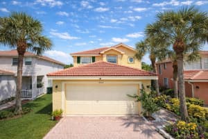 5005 Northern Lights Dr 5005, Green Acres