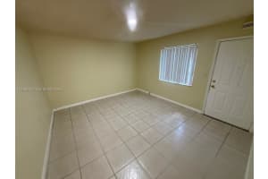 17530 Nw 68th Ave C4013, Hialeah