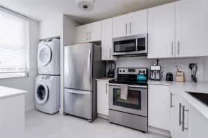 1651 Ne 115th St 28c, Miami