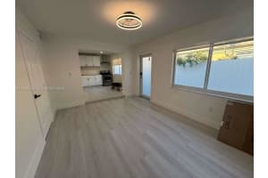 230 E 56th St A, Hialeah
