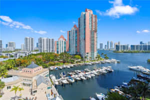 3340 Ne 190th St 1004, Aventura