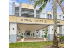 9725 Nw 52nd St 111, Doral