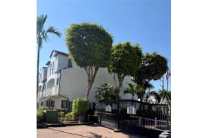 8660 Nw 5th Ter 15-108, Miami