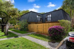 13993 Sw 94th Cir Ln 101-3, Miami