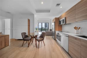 121 Ne 34th St L606, Miami