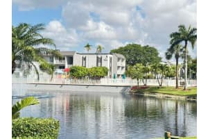 5201 Geneva Way 113, Doral