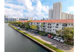 3245 Ne 184th St 13405, Aventura