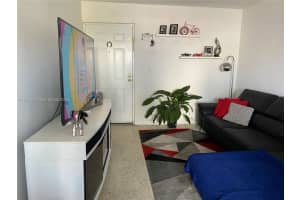 420 Nw 12 Ave 43, Miami