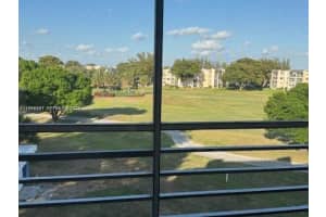 9421 Evergreen Pl 403, Davie