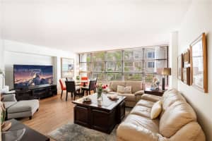 1440 Brickell Bay Dr 201, Miami