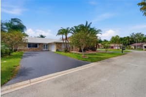 676 Nw 107th Ln, Coral Springs 676 Nw 107th Ln, Coral Springs