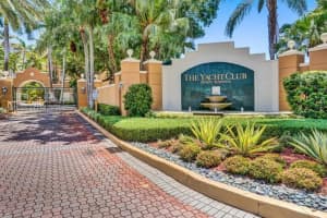 19801 E Country Club Dr 4301, Aventura
