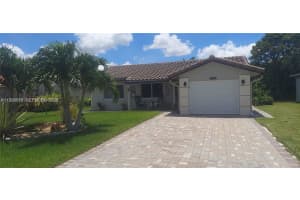 7008 Nw 95th Ter, Tamarac