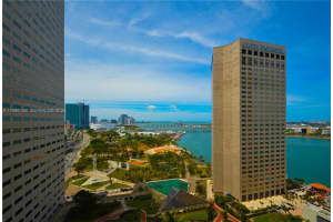 325 S Biscayne Blvd 2320, Miami