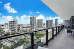 68 Se 6th St 2104, Miami