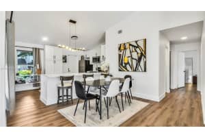 651 Shiloh Ter 651, Davie
