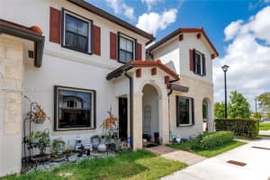 3392 W 105th Ter, Hialeah