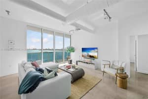 700 Ne 25th St 1502, Miami
