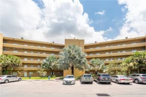 4147 Stirling Rd 407, Dania Beach