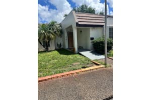7411 Twin Sabal Dr 7411, Miami Lakes 7411 Twin Sabal Dr 7411, Miami Lakes