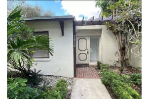 3816 Sw 68th Way 14-f, Miramar