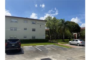 150 Sw 134th Way 103r, Pembroke Pines