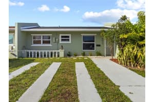 10017 Sw 23rd Ter, Miami