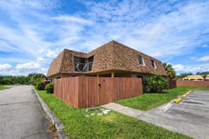2455 W 67th Pl 10-14, Hialeah