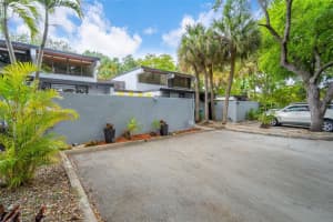6448 Windmill Gate Rd, Miami Lakes