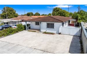 361 E 39th St 1, Hialeah