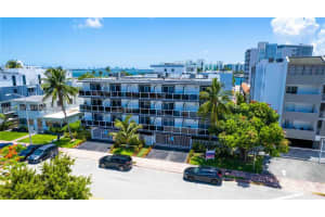 1986 Biarritz Dr 207, Miami Beach