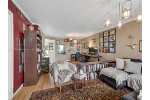 3703 Ne 166th St 302, North Miami Beach