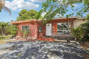 1611 Ne 42nd Ct, Pompano Beach