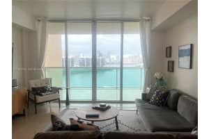 3330 Ne 190th St 1615, Aventura