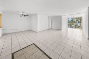6450 Collins Ave 205, Miami Beach