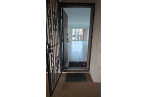 702 Nw 87th Ave 309, Miami