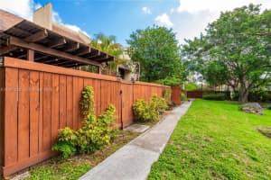 6724 Sw 114th Pl E, Miami