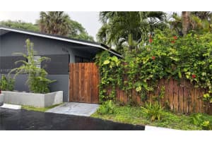 1035 Sw 30th St 1, Fort Lauderdale