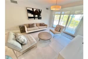 7832 Collins Ave 304, Miami Beach