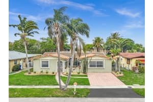 1900 Nw 95th Ave, Pembroke Pines