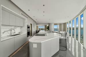 1000 S Pointe Dr 901, Miami Beach