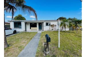 721 Sw 69th Ave, Pembroke Pines