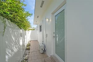 201 Sw 51st Ct 4, Miami
