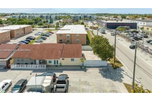 330 W 74th Pl 330, Hialeah 330 W 74th Pl 330, Hialeah