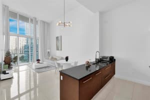 465 Brickell Ave 1406, Miami